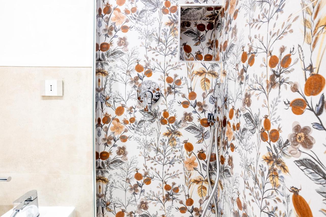 Magnini Rooms Cagliari Bagian luar foto