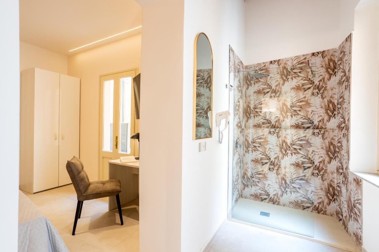 Magnini Rooms Cagliari Bagian luar foto
