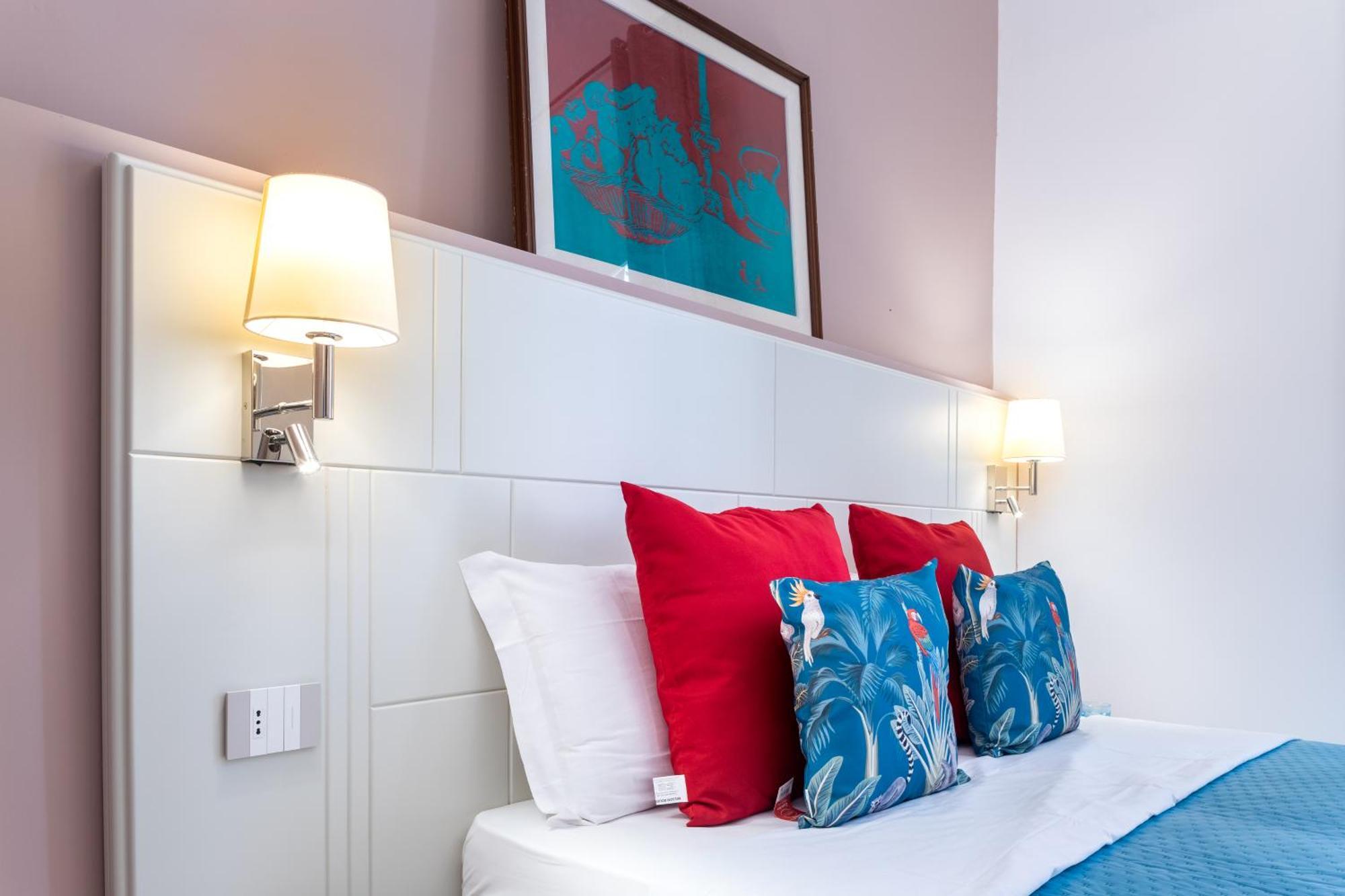 Magnini Rooms Cagliari Bagian luar foto