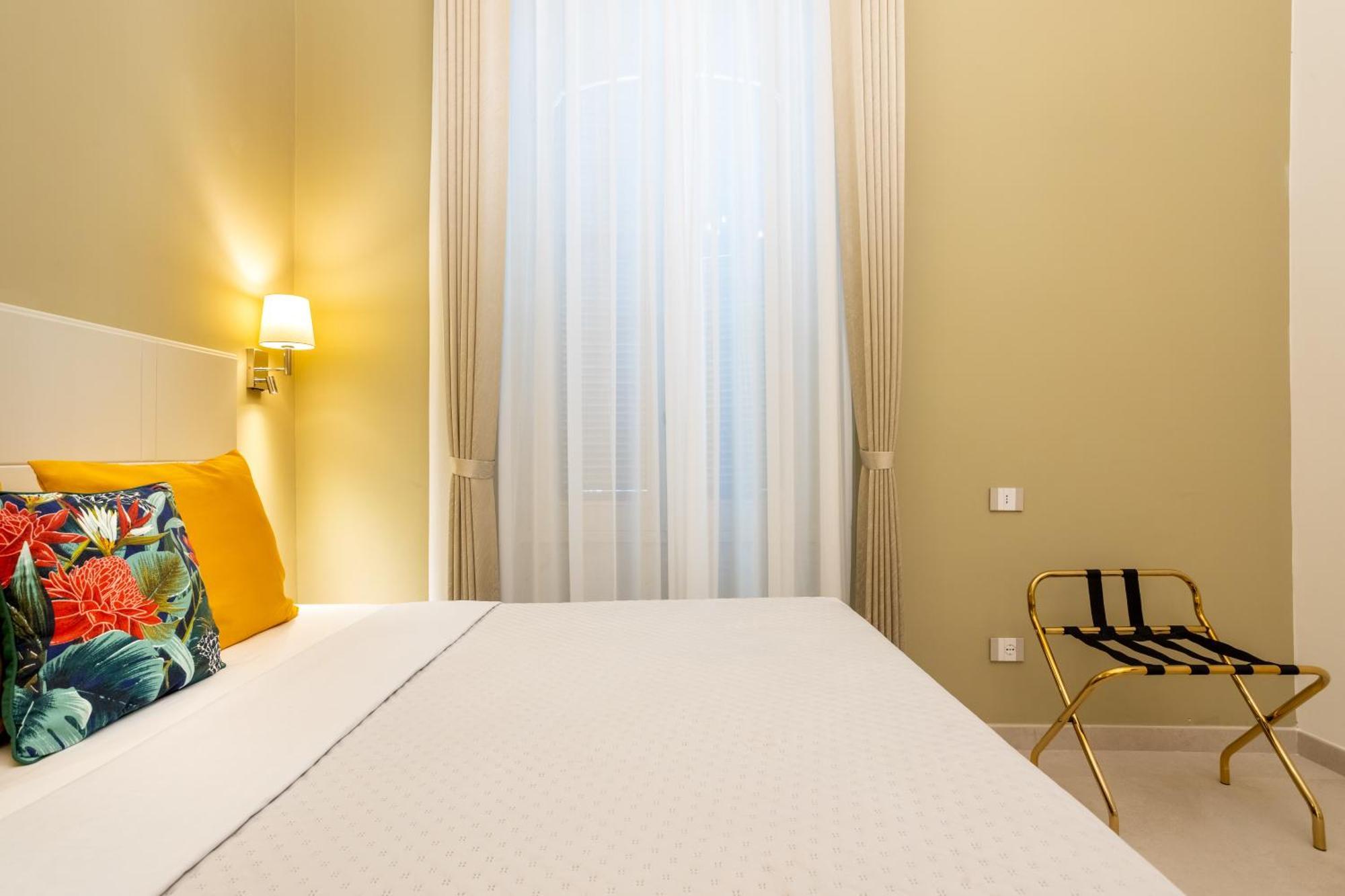 Magnini Rooms Cagliari Bagian luar foto