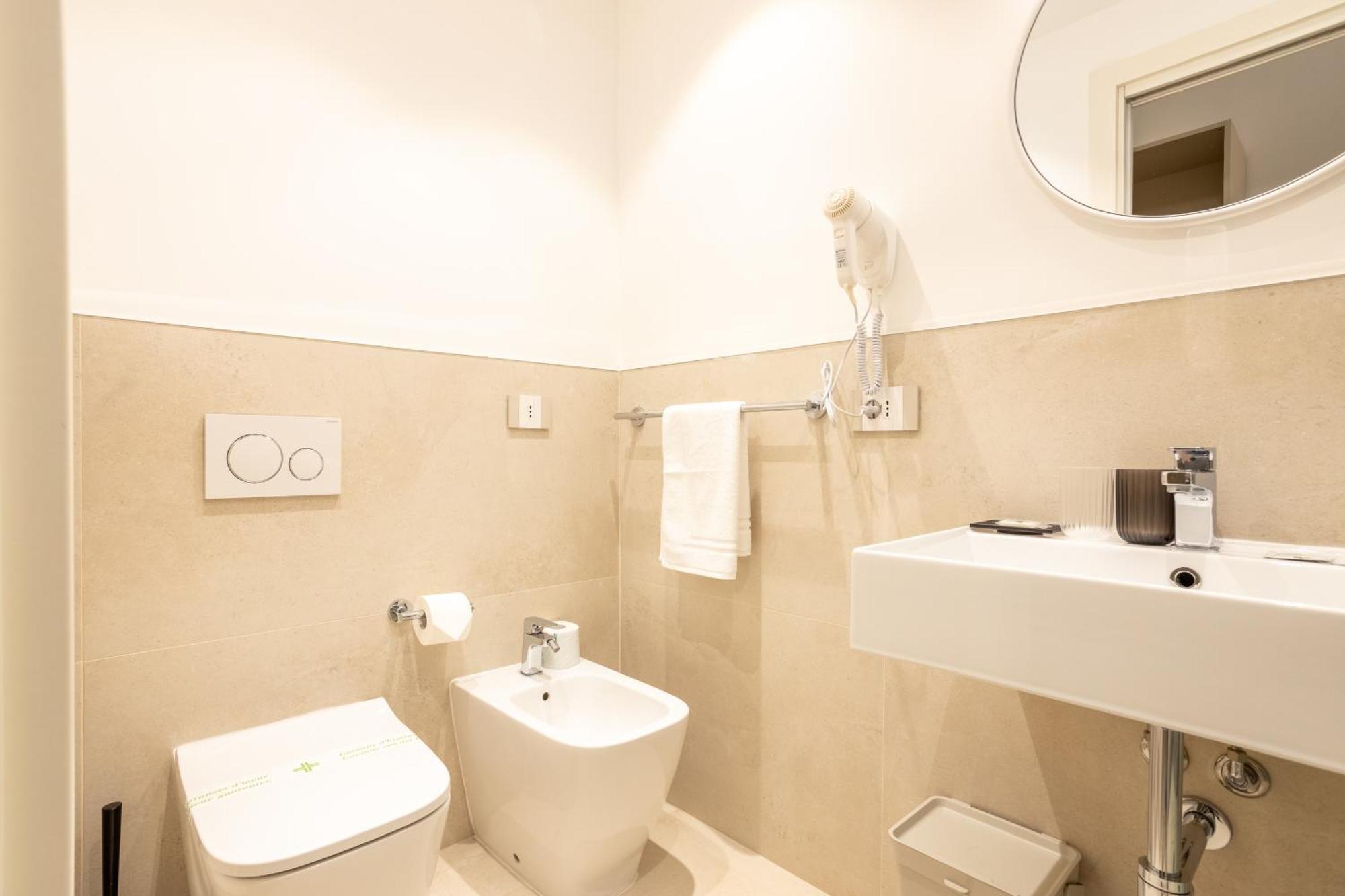Magnini Rooms Cagliari Bagian luar foto