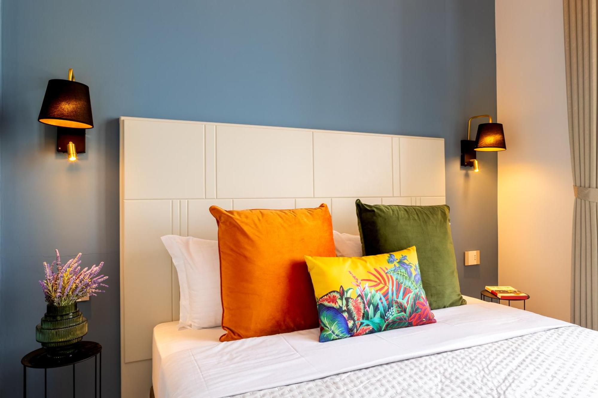 Magnini Rooms Cagliari Bagian luar foto
