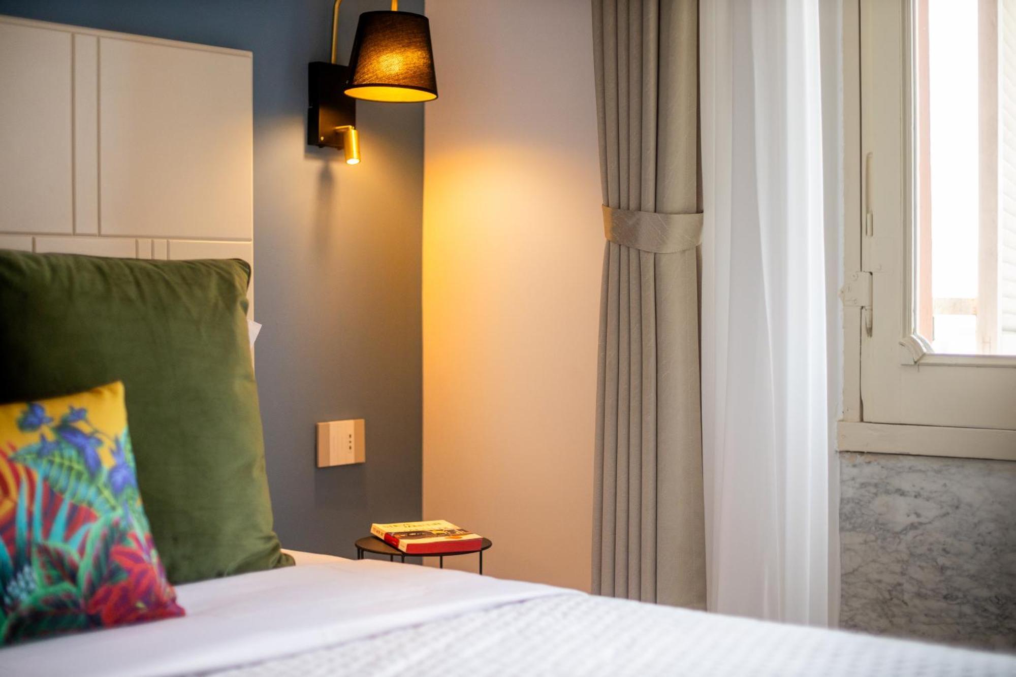 Magnini Rooms Cagliari Bagian luar foto